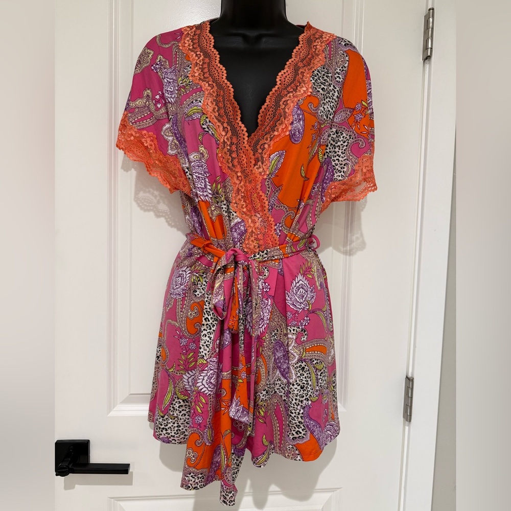 In Bloom by Jonquil Paisley Cheetah Short Sleeve Robe